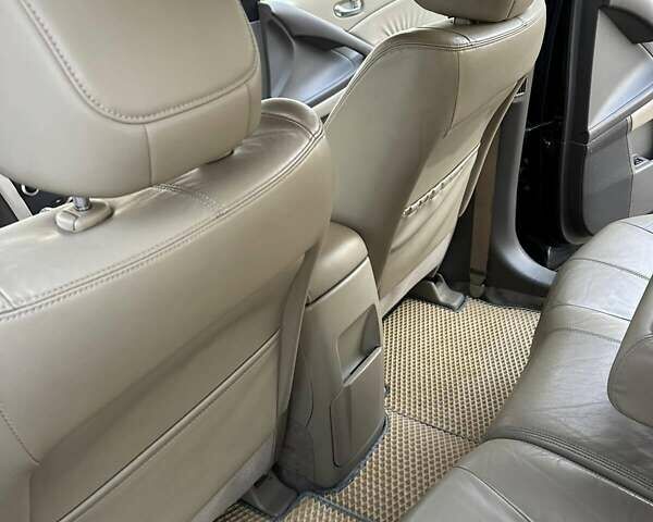 Черный Ниссан Мурано, объемом двигателя 2.49 л и пробегом 202 тыс. км за 13000 $, фото 33 на Automoto.ua