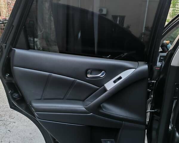 Черный Ниссан Мурано, объемом двигателя 3.5 л и пробегом 260 тыс. км за 11000 $, фото 39 на Automoto.ua