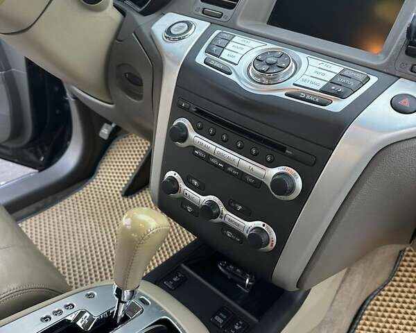 Черный Ниссан Мурано, объемом двигателя 2.49 л и пробегом 202 тыс. км за 13000 $, фото 24 на Automoto.ua