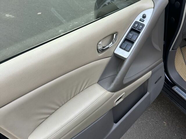 Черный Ниссан Мурано, объемом двигателя 2.5 л и пробегом 202 тыс. км за 13300 $, фото 15 на Automoto.ua