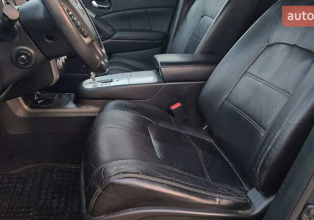 Черный Ниссан Мурано, объемом двигателя 2.5 л и пробегом 185 тыс. км за 6600 $, фото 6 на Automoto.ua