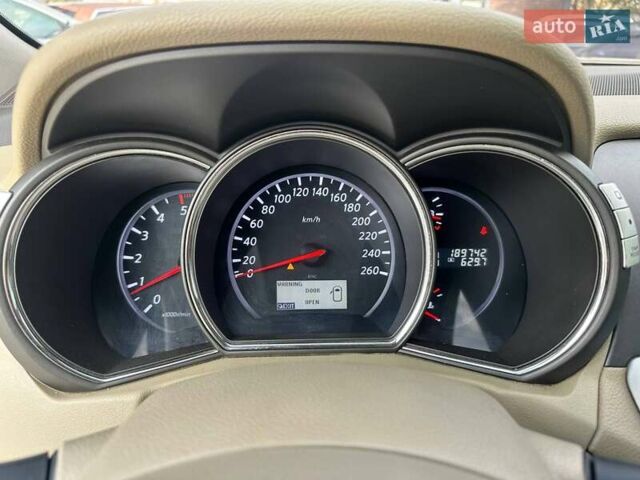 Черный Ниссан Мурано, объемом двигателя 4.25 л и пробегом 192 тыс. км за 11500 $, фото 24 на Automoto.ua