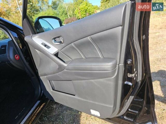 Черный Ниссан Мурано, объемом двигателя 3.5 л и пробегом 99 тыс. км за 12700 $, фото 9 на Automoto.ua