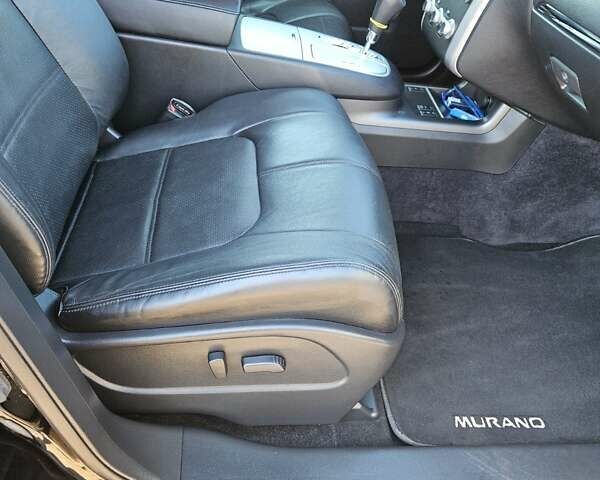 Черный Ниссан Мурано, объемом двигателя 3.5 л и пробегом 99 тыс. км за 12700 $, фото 7 на Automoto.ua