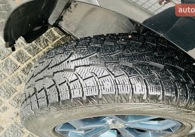 Черный Ниссан Мурано, объемом двигателя 3.5 л и пробегом 285 тыс. км за 10500 $, фото 16 на Automoto.ua