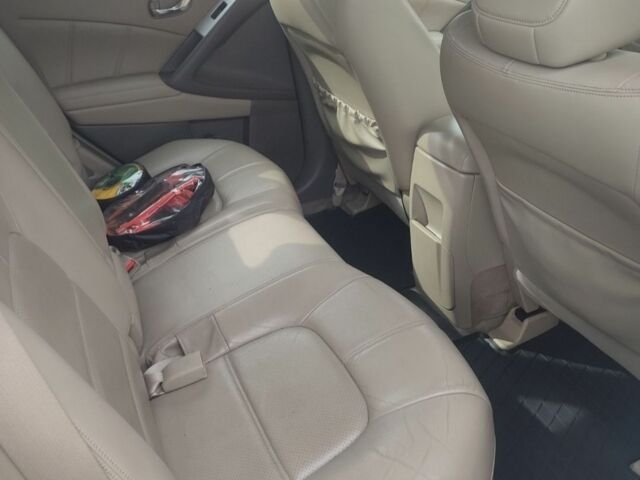 Черный Ниссан Мурано, объемом двигателя 2.5 л и пробегом 107 тыс. км за 14500 $, фото 5 на Automoto.ua