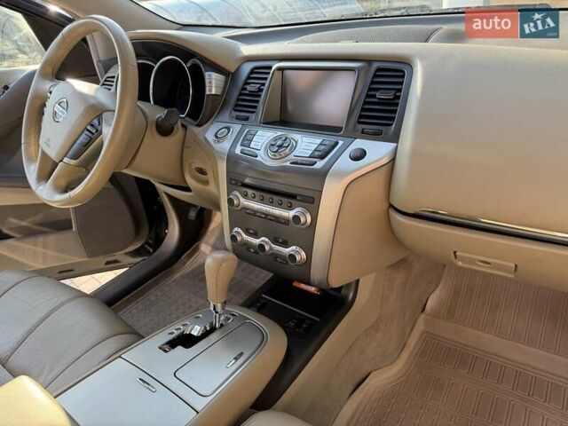 Черный Ниссан Мурано, объемом двигателя 2.49 л и пробегом 200 тыс. км за 14500 $, фото 10 на Automoto.ua