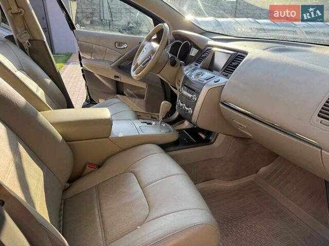 Черный Ниссан Мурано, объемом двигателя 2.49 л и пробегом 200 тыс. км за 14500 $, фото 9 на Automoto.ua