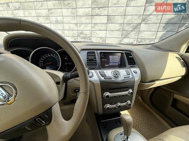 Черный Ниссан Мурано, объемом двигателя 2.49 л и пробегом 200 тыс. км за 14500 $, фото 19 на Automoto.ua