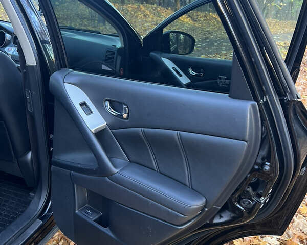 Черный Ниссан Мурано, объемом двигателя 2.49 л и пробегом 218 тыс. км за 16300 $, фото 40 на Automoto.ua