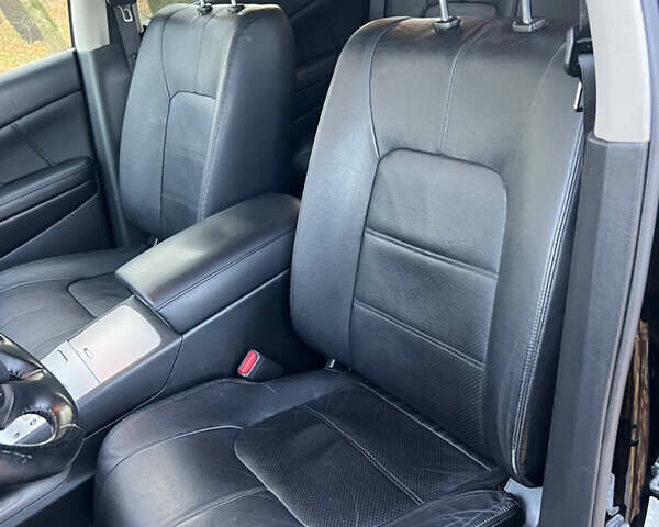 Черный Ниссан Мурано, объемом двигателя 2.49 л и пробегом 218 тыс. км за 16300 $, фото 30 на Automoto.ua