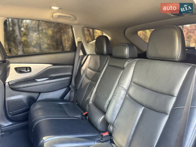 Черный Ниссан Мурано, объемом двигателя 3.5 л и пробегом 166 тыс. км за 16700 $, фото 8 на Automoto.ua