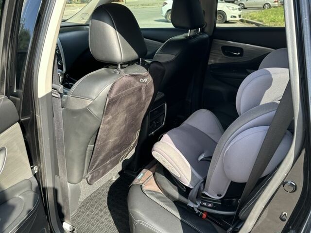 Черный Ниссан Мурано, объемом двигателя 3.5 л и пробегом 113 тыс. км за 15000 $, фото 6 на Automoto.ua