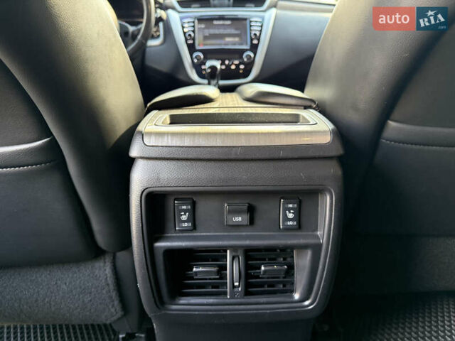 Черный Ниссан Мурано, объемом двигателя 3.5 л и пробегом 166 тыс. км за 16700 $, фото 9 на Automoto.ua