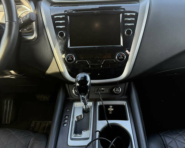 Черный Ниссан Мурано, объемом двигателя 3.5 л и пробегом 57 тыс. км за 21000 $, фото 5 на Automoto.ua