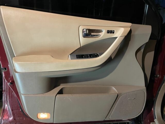 Красный Ниссан Мурано, объемом двигателя 3.5 л и пробегом 140 тыс. км за 8000 $, фото 3 на Automoto.ua