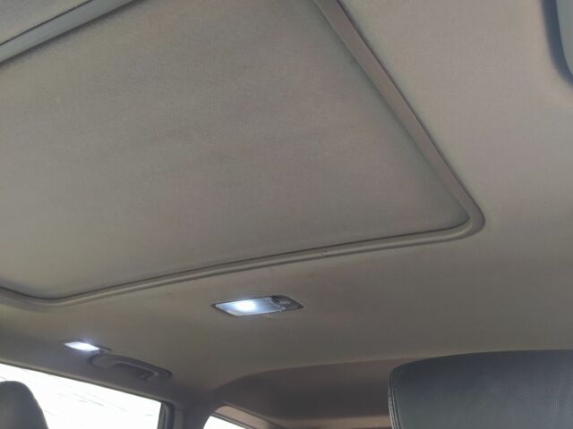 Красный Ниссан Мурано, объемом двигателя 3.5 л и пробегом 380 тыс. км за 7000 $, фото 6 на Automoto.ua