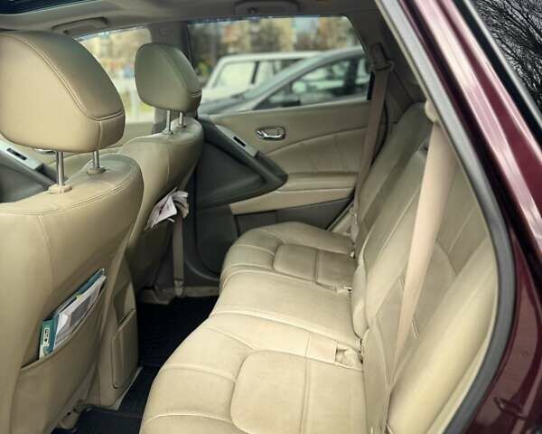 Красный Ниссан Мурано, объемом двигателя 3.5 л и пробегом 219 тыс. км за 9999 $, фото 12 на Automoto.ua