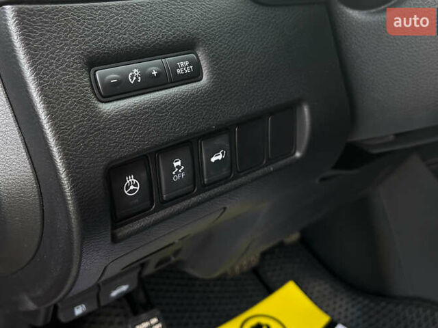 Красный Ниссан Мурано, объемом двигателя 3.5 л и пробегом 143 тыс. км за 18800 $, фото 12 на Automoto.ua