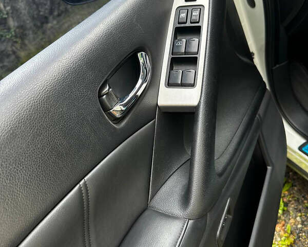 Ніссан Мурано, об'ємом двигуна 3.5 л та пробігом 143 тис. км за 15000 $, фото 4 на Automoto.ua