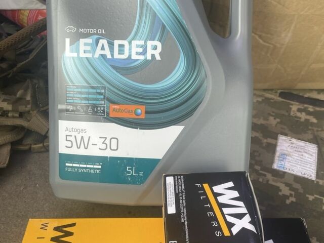 Серый Ниссан Мурано, объемом двигателя 3.5 л и пробегом 181 тыс. км за 7500 $, фото 6 на Automoto.ua