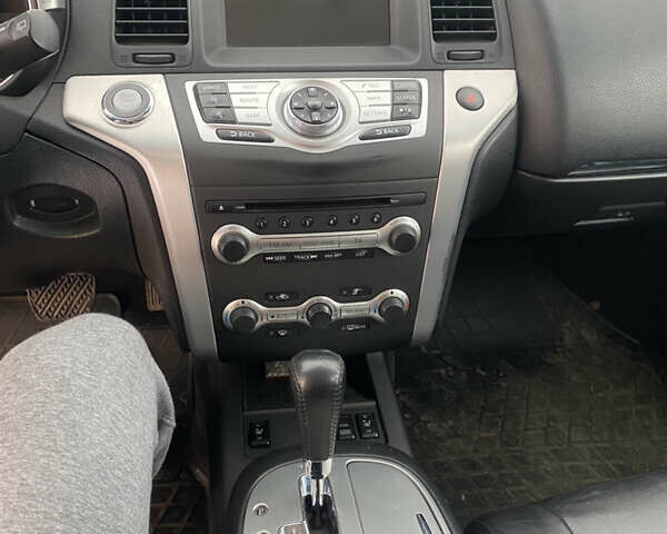 Сірий Ніссан Мурано, об'ємом двигуна 2.49 л та пробігом 266 тис. км за 12000 $, фото 17 на Automoto.ua