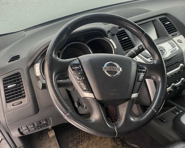 Сірий Ніссан Мурано, об'ємом двигуна 2.49 л та пробігом 266 тис. км за 12000 $, фото 19 на Automoto.ua