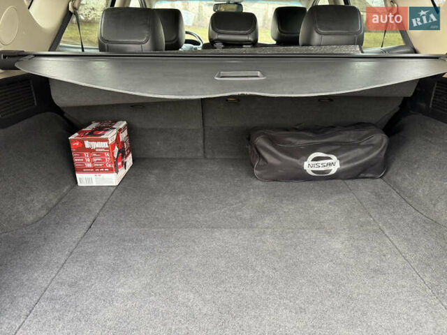 Сірий Ніссан Мурано, об'ємом двигуна 2.49 л та пробігом 266 тис. км за 12000 $, фото 45 на Automoto.ua