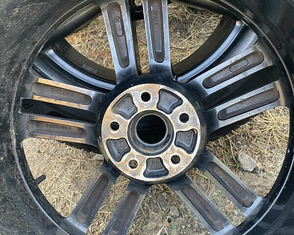 Сірий Ніссан Мурано, об'ємом двигуна 2.49 л та пробігом 266 тис. км за 12000 $, фото 4 на Automoto.ua