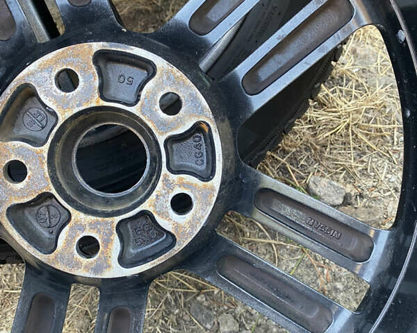 Сірий Ніссан Мурано, об'ємом двигуна 2.49 л та пробігом 266 тис. км за 12000 $, фото 2 на Automoto.ua