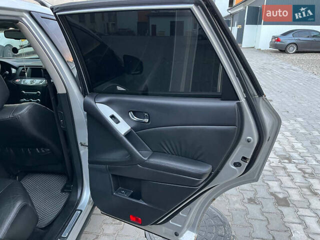 Сірий Ніссан Мурано, об'ємом двигуна 2.49 л та пробігом 266 тис. км за 8900 $, фото 15 на Automoto.ua