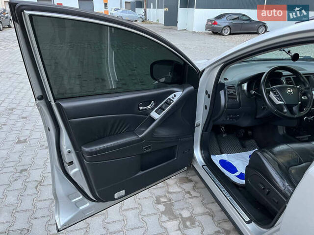Сірий Ніссан Мурано, об'ємом двигуна 2.49 л та пробігом 266 тис. км за 8900 $, фото 17 на Automoto.ua