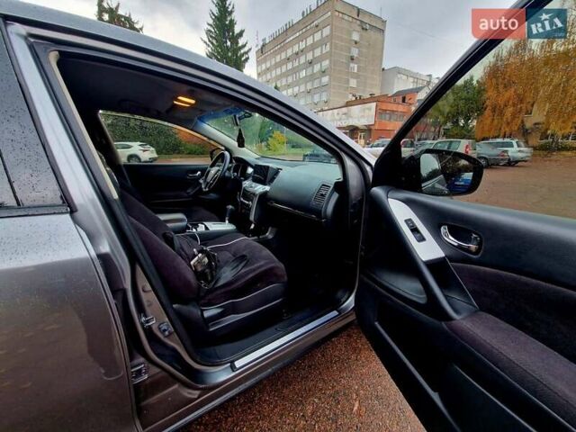 Серый Ниссан Мурано, объемом двигателя 3.5 л и пробегом 105 тыс. км за 12500 $, фото 3 на Automoto.ua