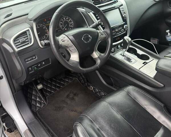 Серый Ниссан Мурано, объемом двигателя 3.5 л и пробегом 235 тыс. км за 14000 $, фото 7 на Automoto.ua