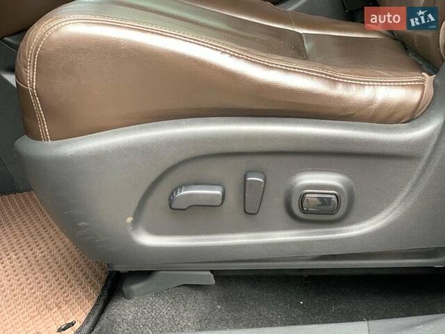 Сірий Ніссан Мурано, об'ємом двигуна 3.5 л та пробігом 230 тис. км за 15340 $, фото 24 на Automoto.ua