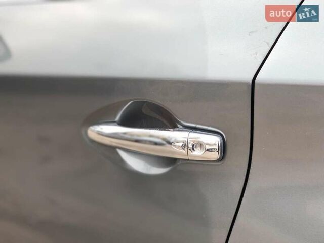 Сірий Ніссан Мурано, об'ємом двигуна 3.5 л та пробігом 230 тис. км за 15340 $, фото 8 на Automoto.ua