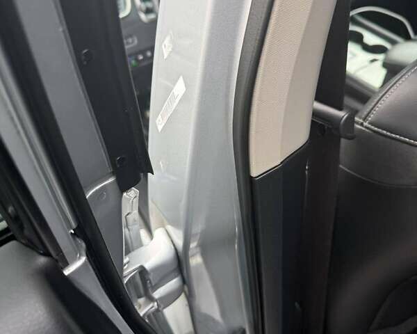 Серый Ниссан Мурано, объемом двигателя 3.5 л и пробегом 235 тыс. км за 14000 $, фото 5 на Automoto.ua