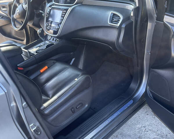 Серый Ниссан Мурано, объемом двигателя 3.5 л и пробегом 257 тыс. км за 17000 $, фото 11 на Automoto.ua