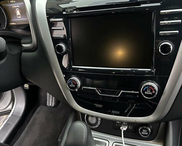 Серый Ниссан Мурано, объемом двигателя 3.5 л и пробегом 118 тыс. км за 17700 $, фото 7 на Automoto.ua