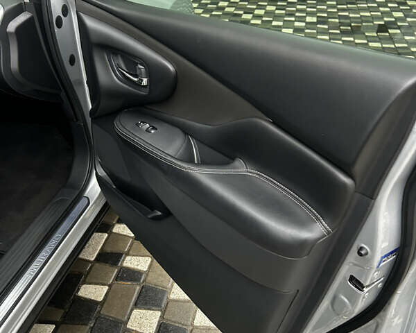 Серый Ниссан Мурано, объемом двигателя 3.5 л и пробегом 118 тыс. км за 17700 $, фото 10 на Automoto.ua