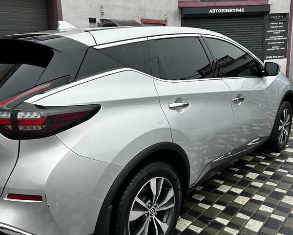 Серый Ниссан Мурано, объемом двигателя 3.5 л и пробегом 118 тыс. км за 17700 $, фото 3 на Automoto.ua