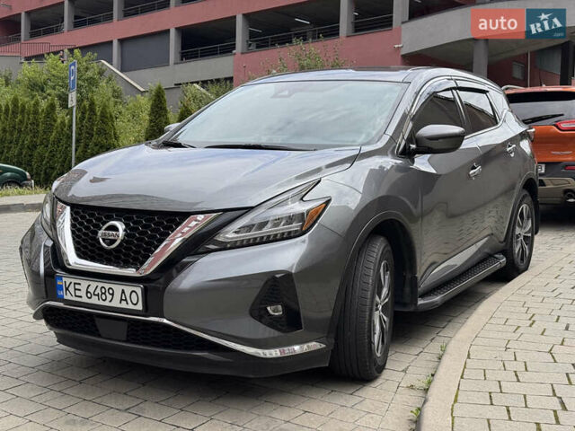 Серый Ниссан Мурано, объемом двигателя 3.5 л и пробегом 135 тыс. км за 18800 $, фото 2 на Automoto.ua