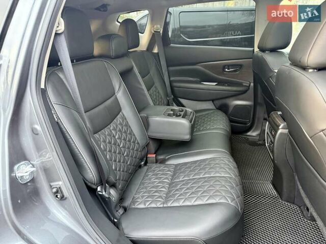Серый Ниссан Мурано, объемом двигателя 3.5 л и пробегом 32 тыс. км за 24300 $, фото 10 на Automoto.ua