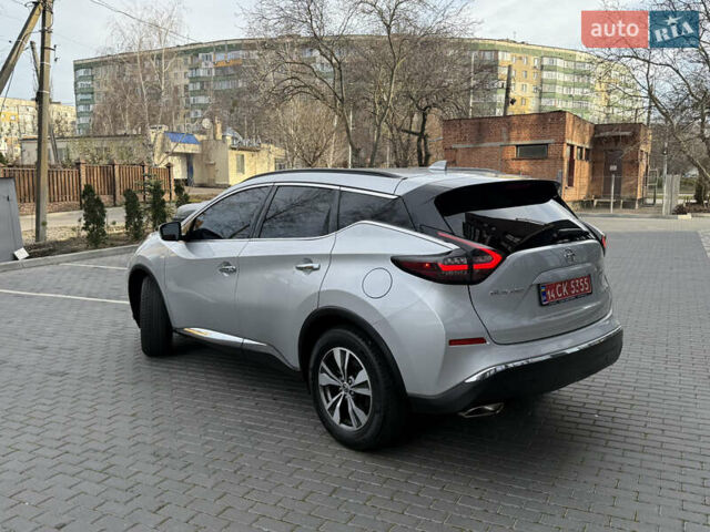 Серый Ниссан Мурано, объемом двигателя 3.5 л и пробегом 132 тыс. км за 20500 $, фото 4 на Automoto.ua