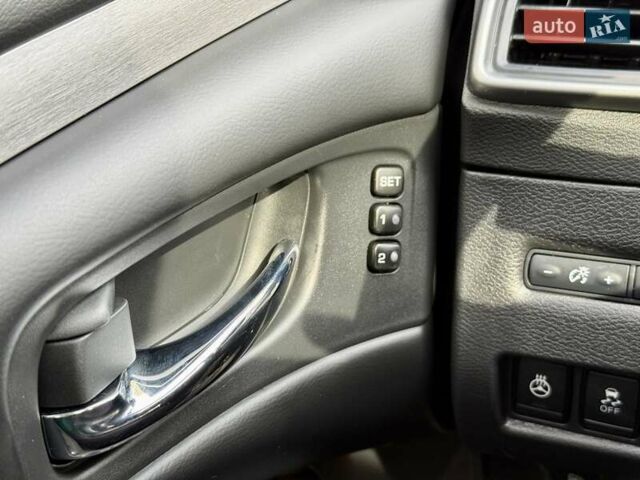 Сірий Ніссан Мурано, об'ємом двигуна 3.5 л та пробігом 42 тис. км за 28800 $, фото 23 на Automoto.ua