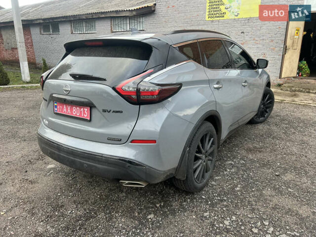 Серый Ниссан Мурано, объемом двигателя 3.5 л и пробегом 10 тыс. км за 25000 $, фото 3 на Automoto.ua