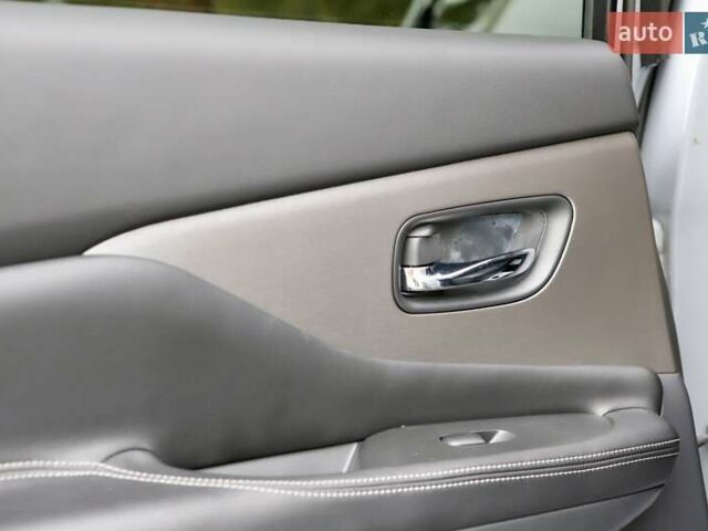 Серый Ниссан Мурано, объемом двигателя 3.5 л и пробегом 1 тыс. км за 26899 $, фото 92 на Automoto.ua