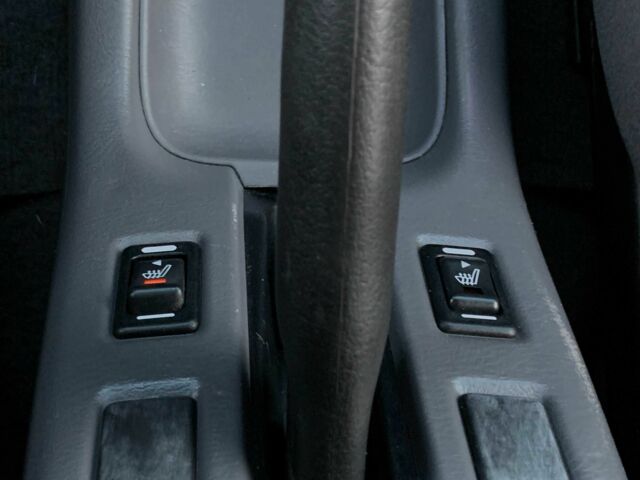 Черный Ниссан НП, объемом двигателя 2.5 л и пробегом 220 тыс. км за 14999 $, фото 19 на Automoto.ua