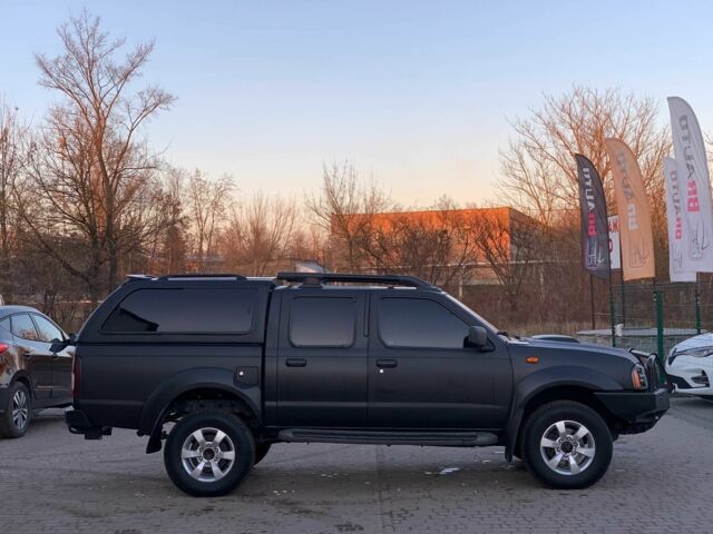 Черный Ниссан НП, объемом двигателя 2.5 л и пробегом 220 тыс. км за 14999 $, фото 7 на Automoto.ua
