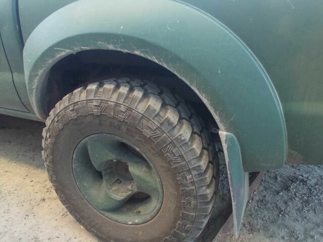 Красный Ниссан НП, объемом двигателя 2.5 л и пробегом 286 тыс. км за 4985 $, фото 19 на Automoto.ua